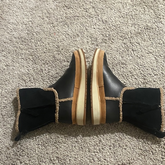 Tom's Makenna Leather Boots - Picture 6 of 7